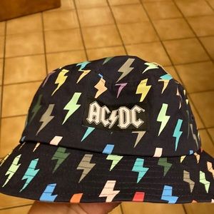 Canvas hat, multicolored with AC/DC logo